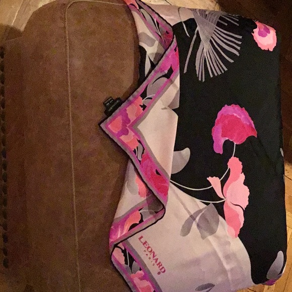 Leonard Paris Silk scarf - Picture 3 of 6